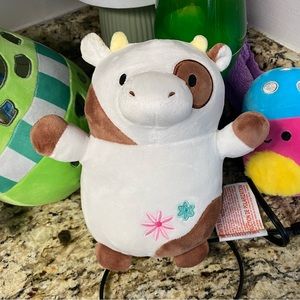 9” Drella the cow Hugmee Squishmallow